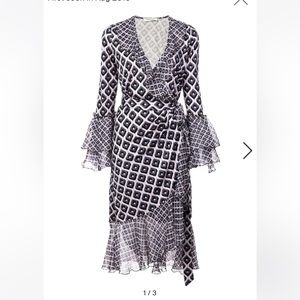 DIANE VON FURSTENBERG RETRO PRINT WRAP DRESS - PINK size 4